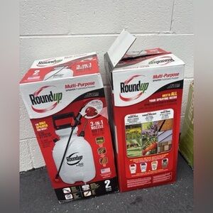 2-Gallon Round Up Sprayers, Lot of 2, **READ DESCRIPTION**